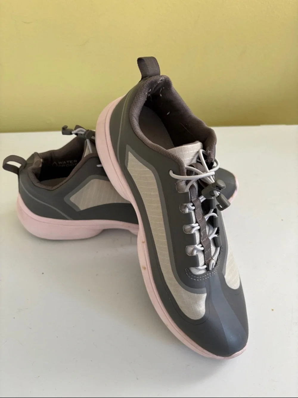 Vionic Gray & Light Pink Slip-on Sneakers 9.5
